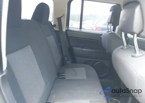 2010 Jeep Patriot Sport из США, поврежденный, VIN 1J4NF2GB6AD634389